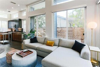 1145 1/2 Poquito St in Austin, TX - Building Photo - Building Photo