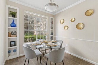 Colonnade in San Antonio, TX - Building Photo - Building Photo