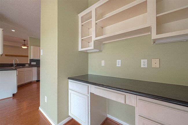 property at 14403 Vlasta St