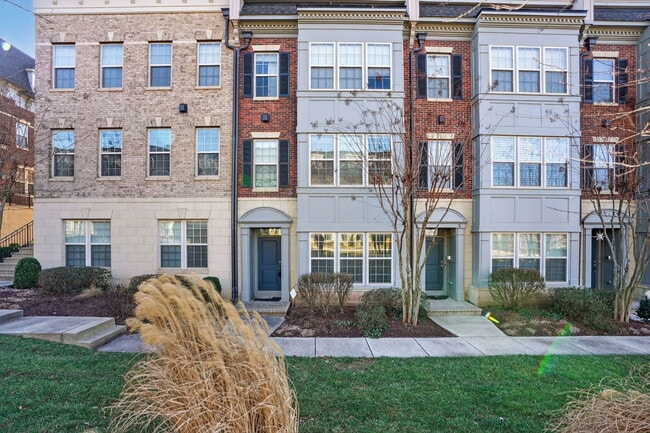 610 Sprintsail Way in Oxon Hill, MD - Building Photo - Building Photo