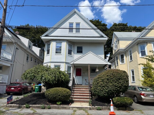 8 Usher Rd, Unit 1