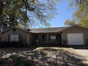 7765 Coburn Dr in Beaumont, TX - Building Photo - Building Photo