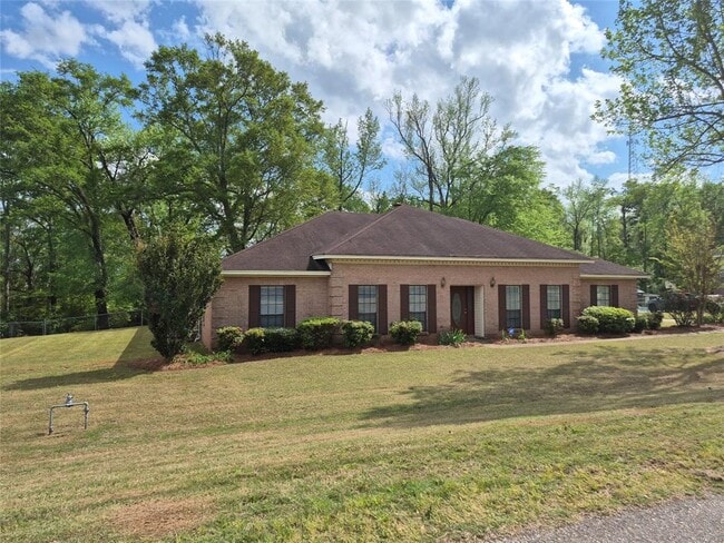 property at 2010 Edgewood Rd