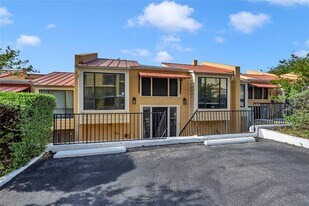 402 Hi Stirrup in Horseshoe Bay, TX - Building Photo