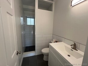 23 Gold St in Stonington, CT - Building Photo - Building Photo