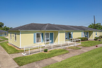 El Camino Homes in Beaumont, TX - Foto de edificio - Building Photo