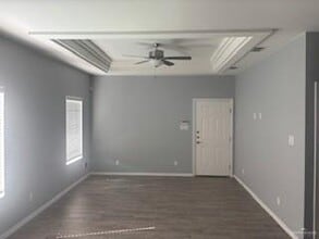 10 N 33rd Ln in McAllen, TX - Building Photo - Building Photo