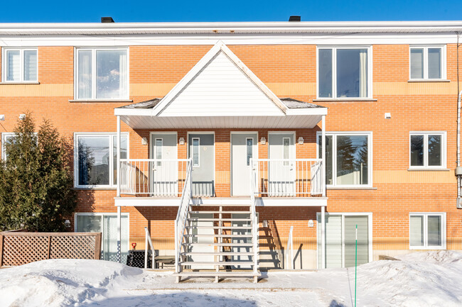 375 Gabrielle-Roy St in Lévis, QC - Building Photo - Building Photo