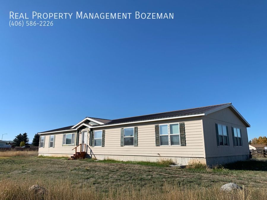 345 Hale-Bopp Ave in Belgrade, MT - Building Photo