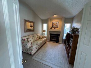 1090 Larkin Rd in Spring Hill, FL - Building Photo - Building Photo