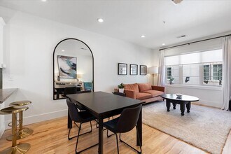 948 S Pearl St in Denver, CO - Building Photo - Building Photo