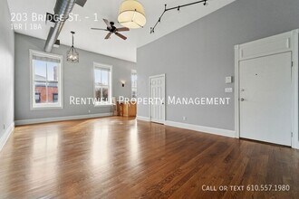 203 Bridge St in Phoenixville, PA - Building Photo - Building Photo