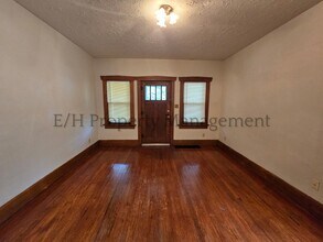 615 S Volutsia Ave in Wichita, KS - Building Photo - Building Photo