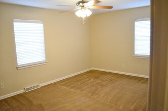 4108 Clark Ave-Unit -4108-2C in Kansas City, MO - Building Photo - Building Photo