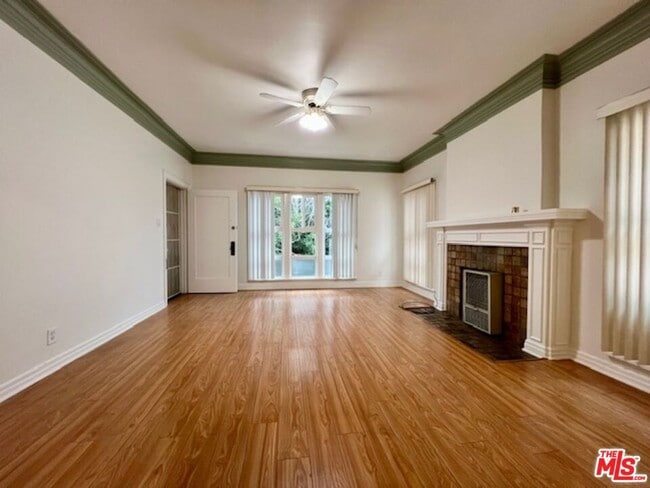 property at 860 S Berendo St