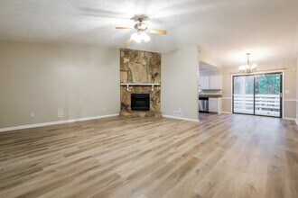 2193 Cruse Rd NW in Lawrenceville, GA - Foto de edificio - Building Photo