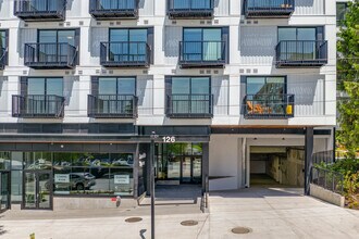 Lonsdale Square in North Vancouver, BC - Building Photo - Building Photo