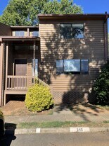 145 Harvest Dr in Charlottesville, VA - Building Photo