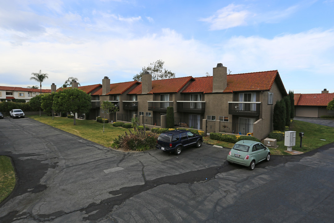 Casa Del Cielo Apartments in Bonsall, CA - Building Photo