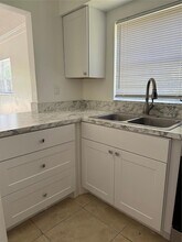 1581 NE 34th Ct, Unit 111 in Oakland Park, FL - Building Photo - Building Photo