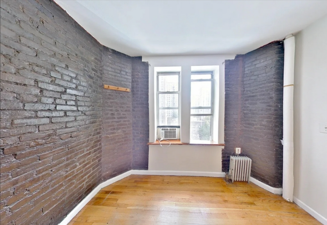 property at 85 Pitt St