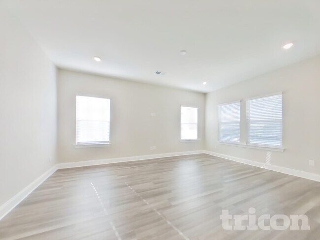 1245 Dutch peak in Lebanon, TN - Foto de edificio - Building Photo