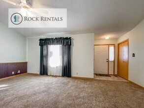 14 Des Moines Ave in South Hutchinson, KS - Building Photo - Building Photo