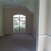 1938 Diamond Brook Dr in Houston, TX - Building Photo - Building Photo