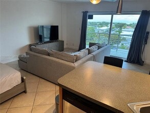 2900 NE 30th St, Unit 7B in Fort Lauderdale, FL - Foto de edificio - Building Photo