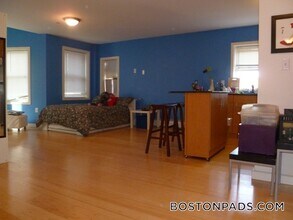 461 Park Dr, Unit 404 in Boston, MA - Foto de edificio - Building Photo