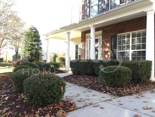 126 Centerpoint Dr in Mooresville, NC - Building Photo - Building Photo