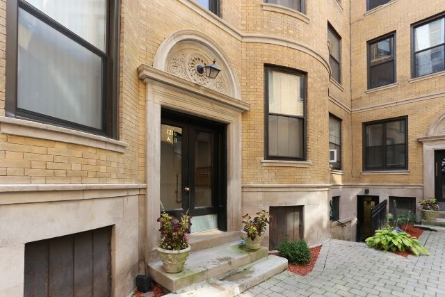 property at 1219 N Dearborn St