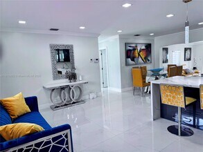 3870 NW 177th St in Miami Gardens, FL - Foto de edificio - Building Photo