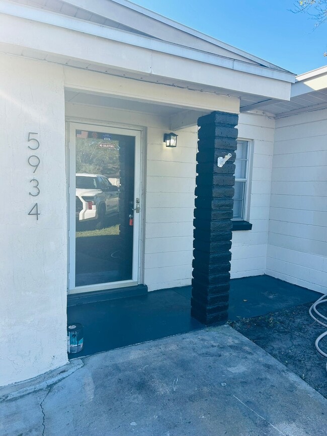 property at 5934 Blackthorn Rd