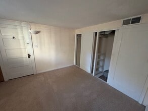 1891 S Pennsylvania St, Unit Basement S Penn in Denver, CO - Foto de edificio - Building Photo