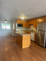 308 Summit Ave N, Unit 2 in Kent, WA - Building Photo