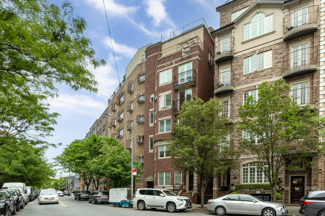 1 Lynch St in Brooklyn, NY - Foto de edificio