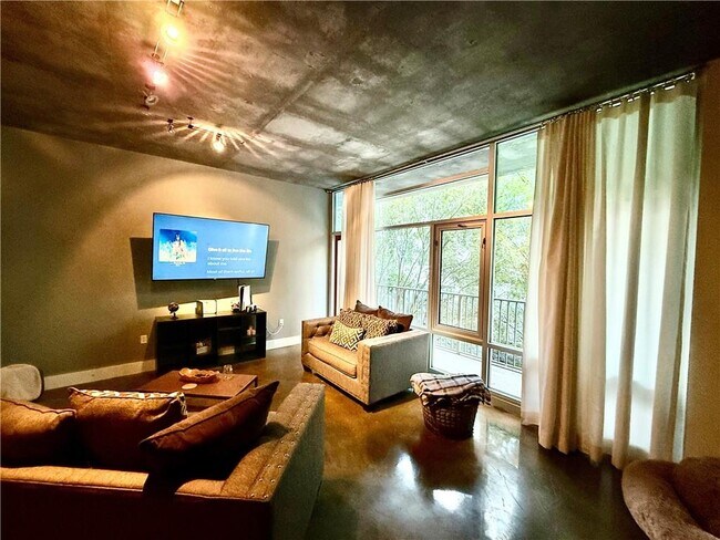 845 Spring St NW in Atlanta, GA - Building Photo - Building Photo