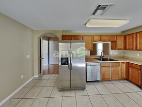 7526 Maroon Peak Dr in Ruskin, FL - Foto de edificio - Building Photo