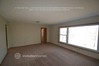 11208 Mississippi Dr N in Champlin, MN - Building Photo - Building Photo