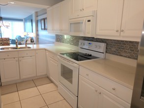 8 Royal Palm Way-Unit -3020 in Boca Raton, FL - Building Photo - Building Photo