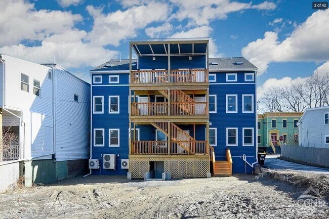 225 Allen St in Hudson, NY - Building Photo - Building Photo
