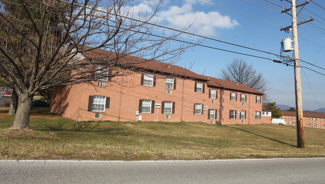 Willow Spring Farm I in Charles Town, WV - Building Photo - Building Photo