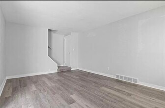 118 Macfarlane Dr in Pittsburgh, PA - Building Photo - Building Photo