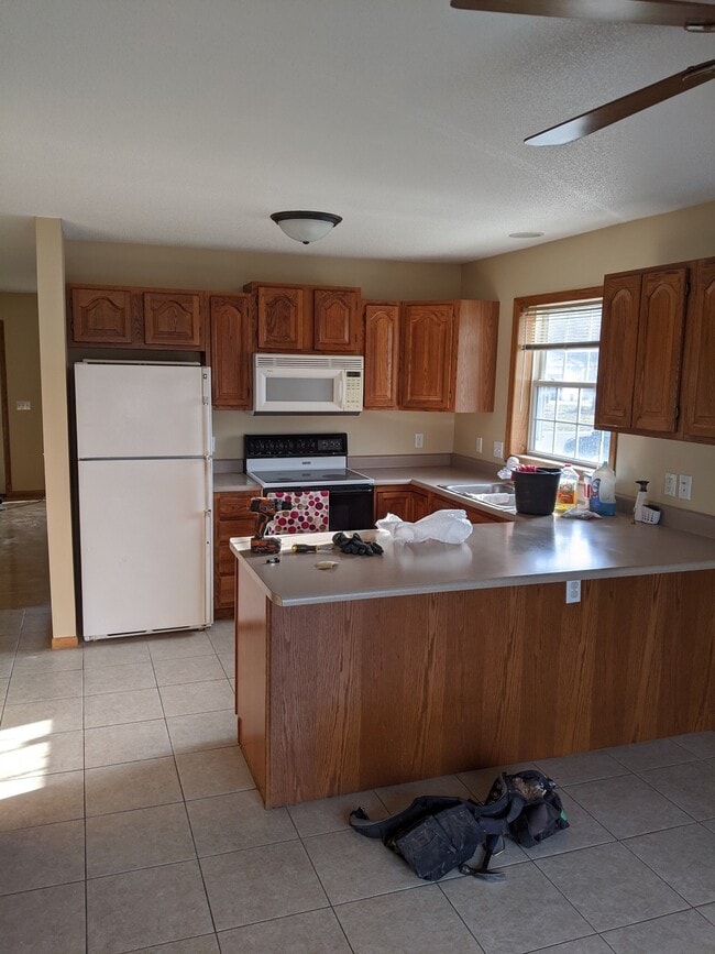 3206 S Cedar Ave in Holmen, WI - Foto de edificio - Building Photo