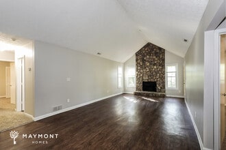 1088 Helmer Rd in Riverdale, GA - Building Photo - Building Photo