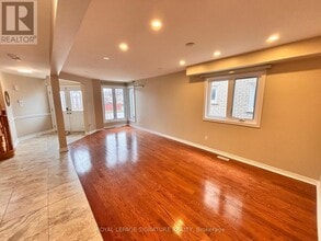 5503 Landsborough Ave in Mississauga, ON - Building Photo - Building Photo