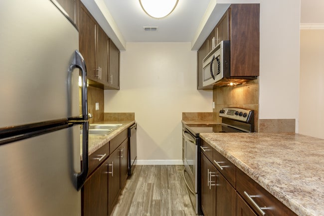 Quality Hill Apartments in Kansas City, MO - Building Photo - Interior Photo