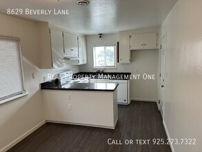 8629 Beverly Ln in Dublin, CA - Building Photo - Building Photo