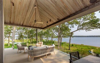 47L S Ferry Rd in Shelter Island, NY - Building Photo - Building Photo